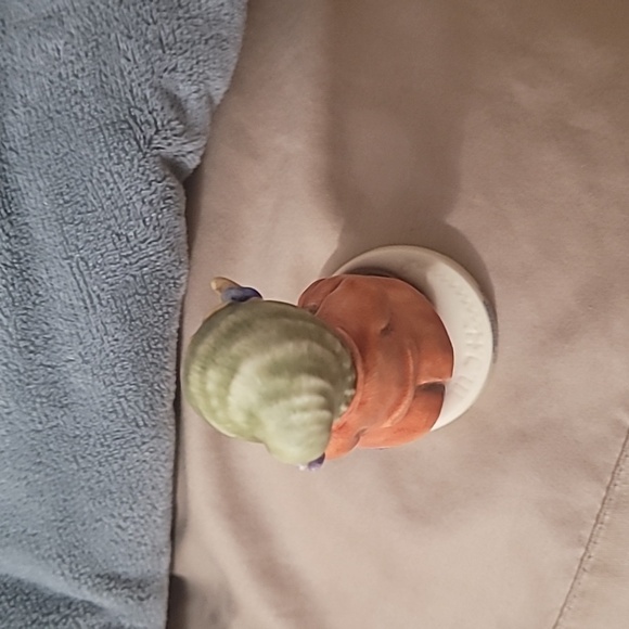 Winterzeit All Bundled Up Vintage Goebel Hummel 2221 2004 - Picture 8 of 15